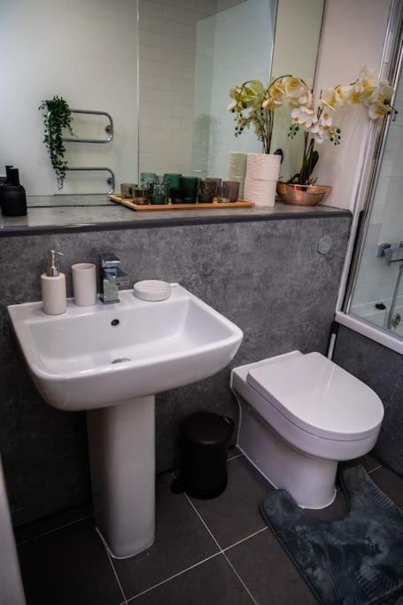 2 Bed Apt In Leeds City Centre מראה חיצוני תמונה